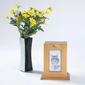 100% Solid Pine Wood European Eco-Friendly Pet Funeral Casket Custom Engraved Keepsake Box for Memorial Ceremonies Family