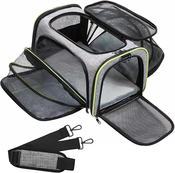 4 Sides Expandable Pet Carrier Airline Approved Soft Sided Dog Cat Carrier Bag with Fleece Pad for Cats Puppy and Small Animals