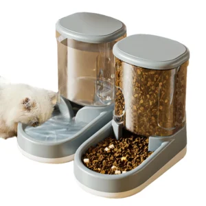 4L Automatic Pet Feeder Bowl PET Cat Food Storage Bottle Shape Durable Silicone Material for Small Animals