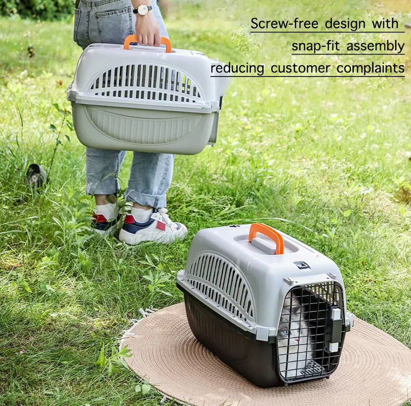 Approved Plastic Airline Transport Kennel Pet Carrier Bag with Handle and Metal Door Basket Travel Case