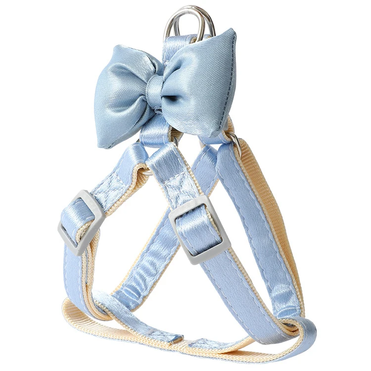 China Adjustable Nylon Dog Leash Harness for Small Dogs and Cats Solid Pattern Pet Supplies