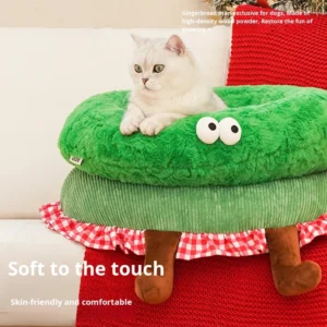 Christmas Wreath Cat House Winter Warm Open Pet Bed with Festive Solid Pattern Holiday Pet Hideaway