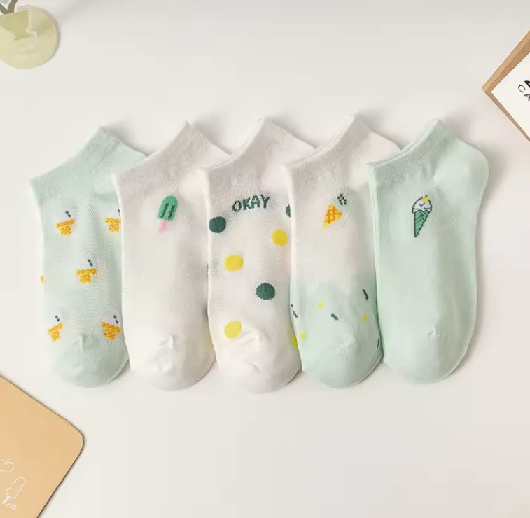 Comfortable Eco Friendly Breathable Cat Rabbit Pattern Mid Calf Socks for Women Daily Use Cartoon Socks