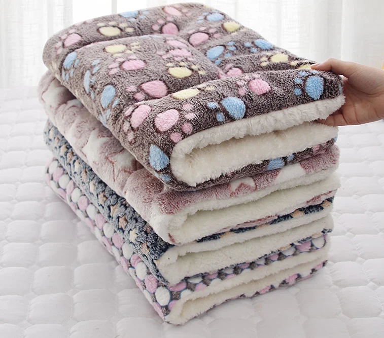 Coral Fleece Soft Fluffy Warm Pet Mat Dog Cat Blanket for Little Dogs on Pet Beds