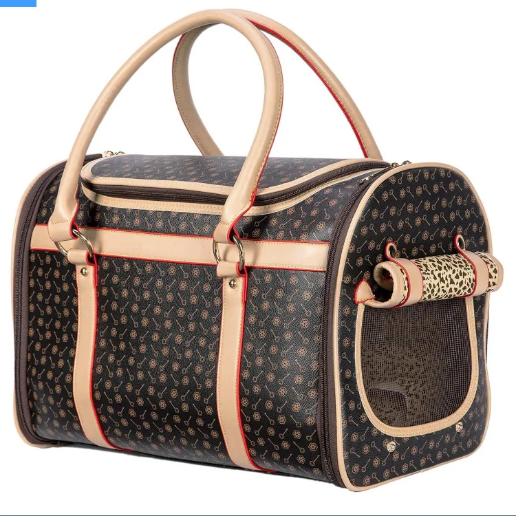 Custom Dog and Cat Travel Bag Fashionable Pet Backpack with Zipper Closure Breathable Handcarried Pet Carrier
