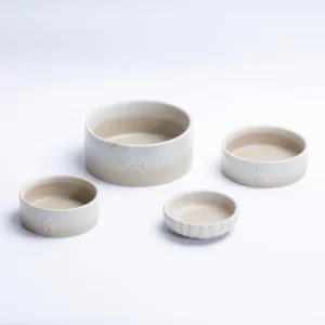 Customized Round Embossed Ceramic Pet Bowl Cat and Dog Ceramic Pet Feeder