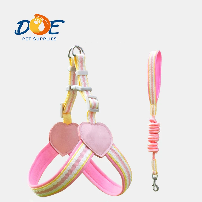 Doe Pet Cute Pet Harness Durable Outdoor Portable Heart Dog Leash Harness Set Dogs and Cats