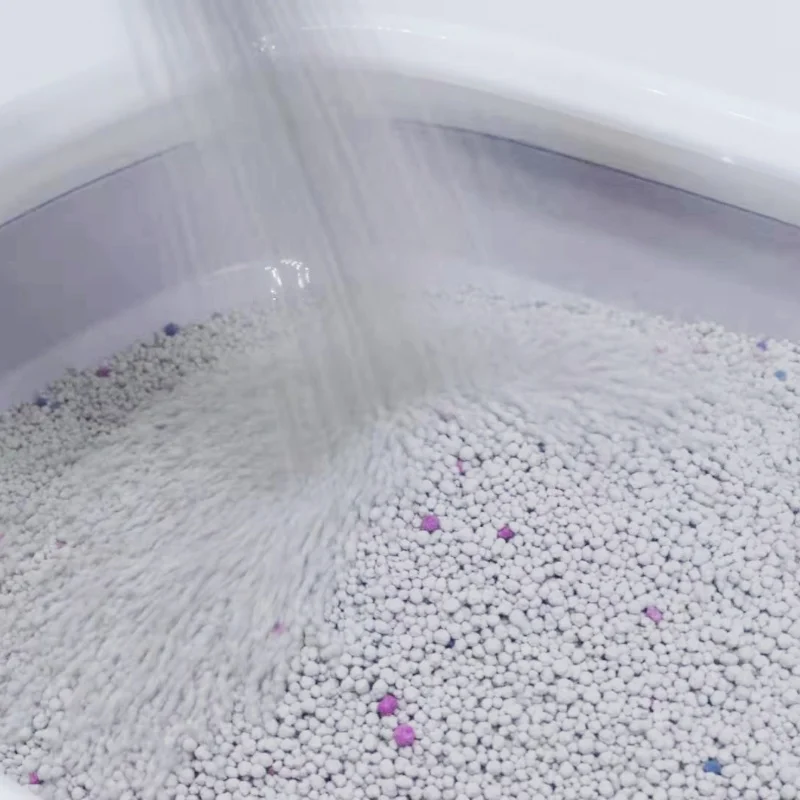 Dust Free OEM Cat Litter Strong Clumping Highly Adsorbent Eco Friendly Spherical Sodium Bentonite Material