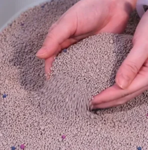 Factory Price 100% Natural Bentonite Cat Litter Fast Clumping Rock Hard Clumps Enhanced Odor Lock Dust Free Custom Litter