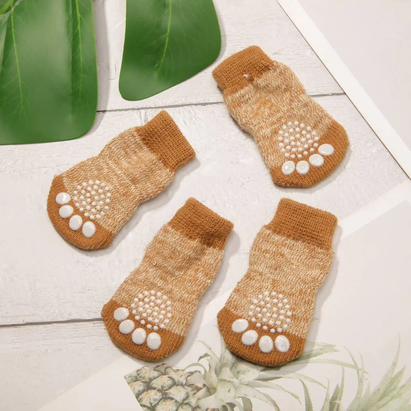 Fashion Soft Pet Clothing Accessories Indoor Outdoor Protector Puppy Dog Cat Socks Non Slip Knit With Popular Paw Printing Cute