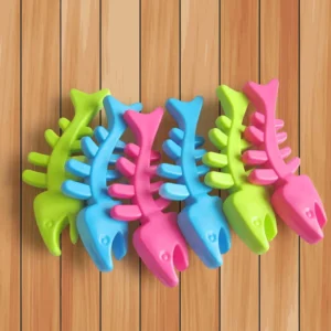 Fish Bone Shaped Squeaky Chew Toy for Cats and Dogs, Rubber Fetching Sound Toy for Puppies