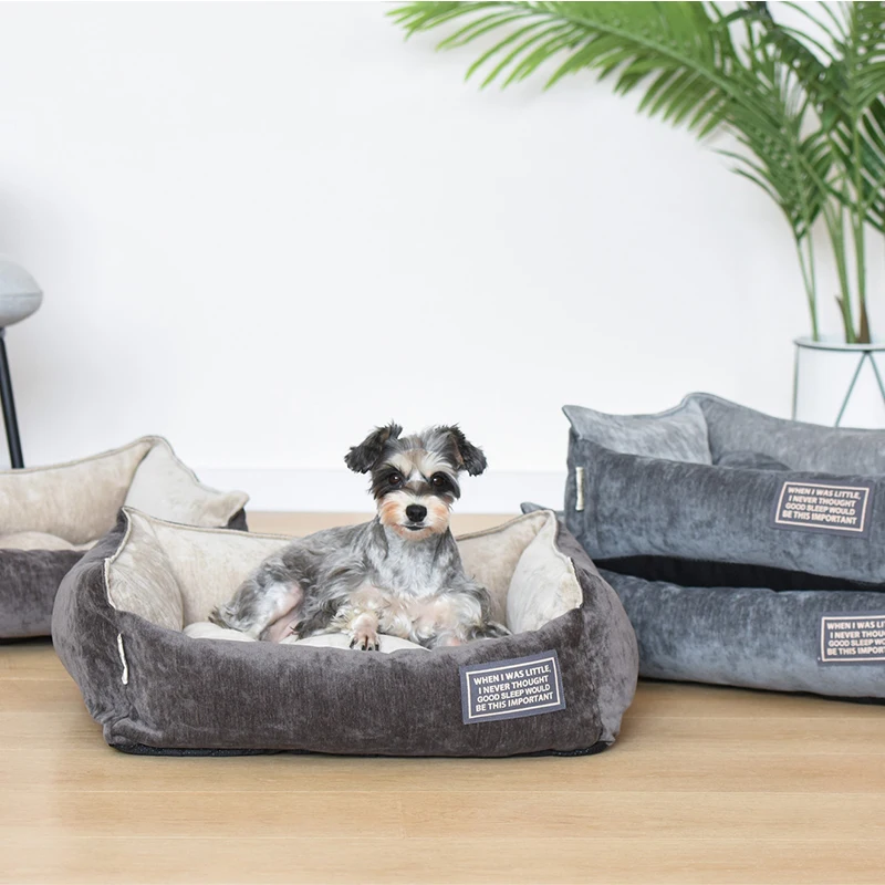 Good Quality Eco Friendly Faux Fur Square Winter Solid Fashion Portable Pet Bed Cave for Cats and Dogs