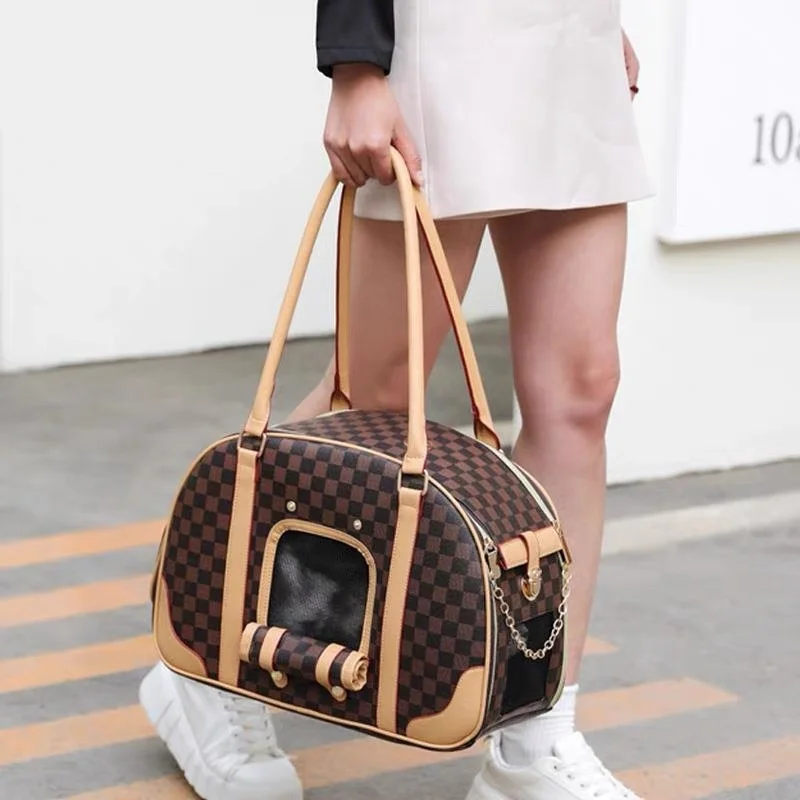 High Quality Pet Carrier Cat Outdoor Breathable Fashion Pet Shoulder Travel Crossbody Bag Cute Pet Supplies