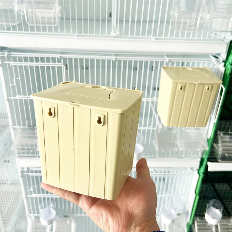 Indoor and Outdoor Plastic Bird Nesting Cage Hanging Bird Breeding Box with Button Closure Bird House Nesting Supplies