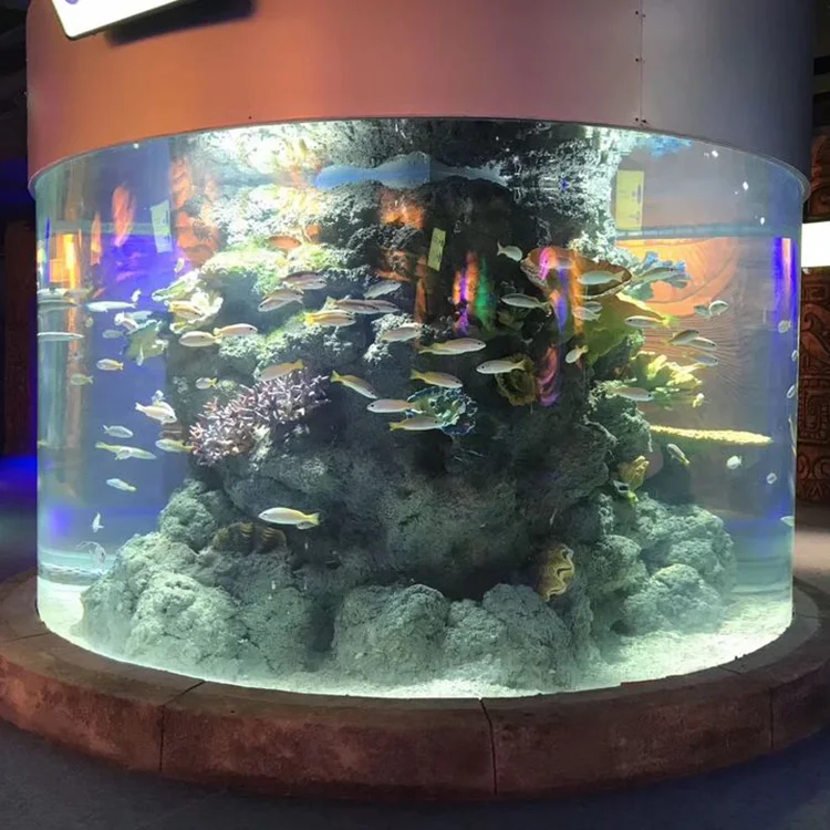 Large Artificial Aquarium Plants Simulate Aquatic Plants and Aquarium Landscape