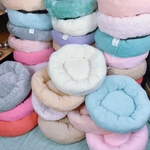 Luxury Cartoon Pattern Calming Pet Bed for Cats Dogs Puppies Kittens Indoor Use Soft Fur Material S M L Sizes