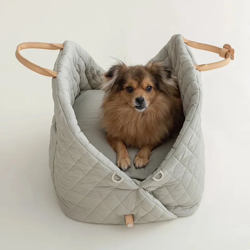 Pet Travel Soft Dog Carrier Bag Durable Support 7-10kg Pet Carrier Luxury Custom Pet Bag Dog Accessories