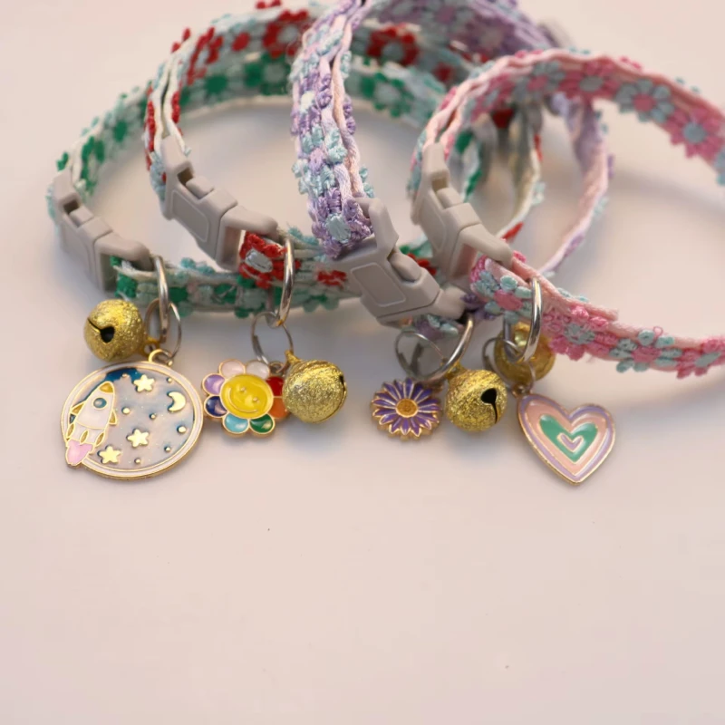 QbellPet Creative Fruit Flower Heart-shaped Pendant Bell Collar Pet Cats Dogs Accessories Collar
