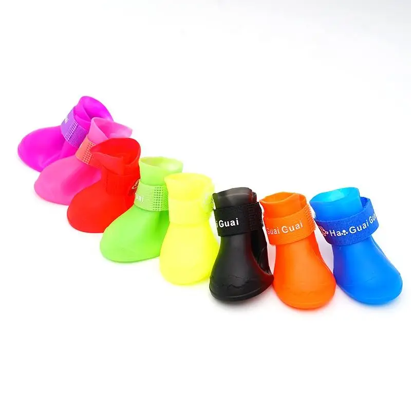 Qbellpet Fashion 4Pcs Dog Shoes Silicone Candy Color Dog Waterproof Boots Anti Slip Skid Design Teddy Rain Boots Pet Shoes Socks
