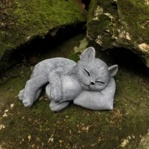 The New Listing Cat Memorial Funeral Decoration Supplies Resin Lying Cat Sculpture Resin Crafts Eco-friendly Resin